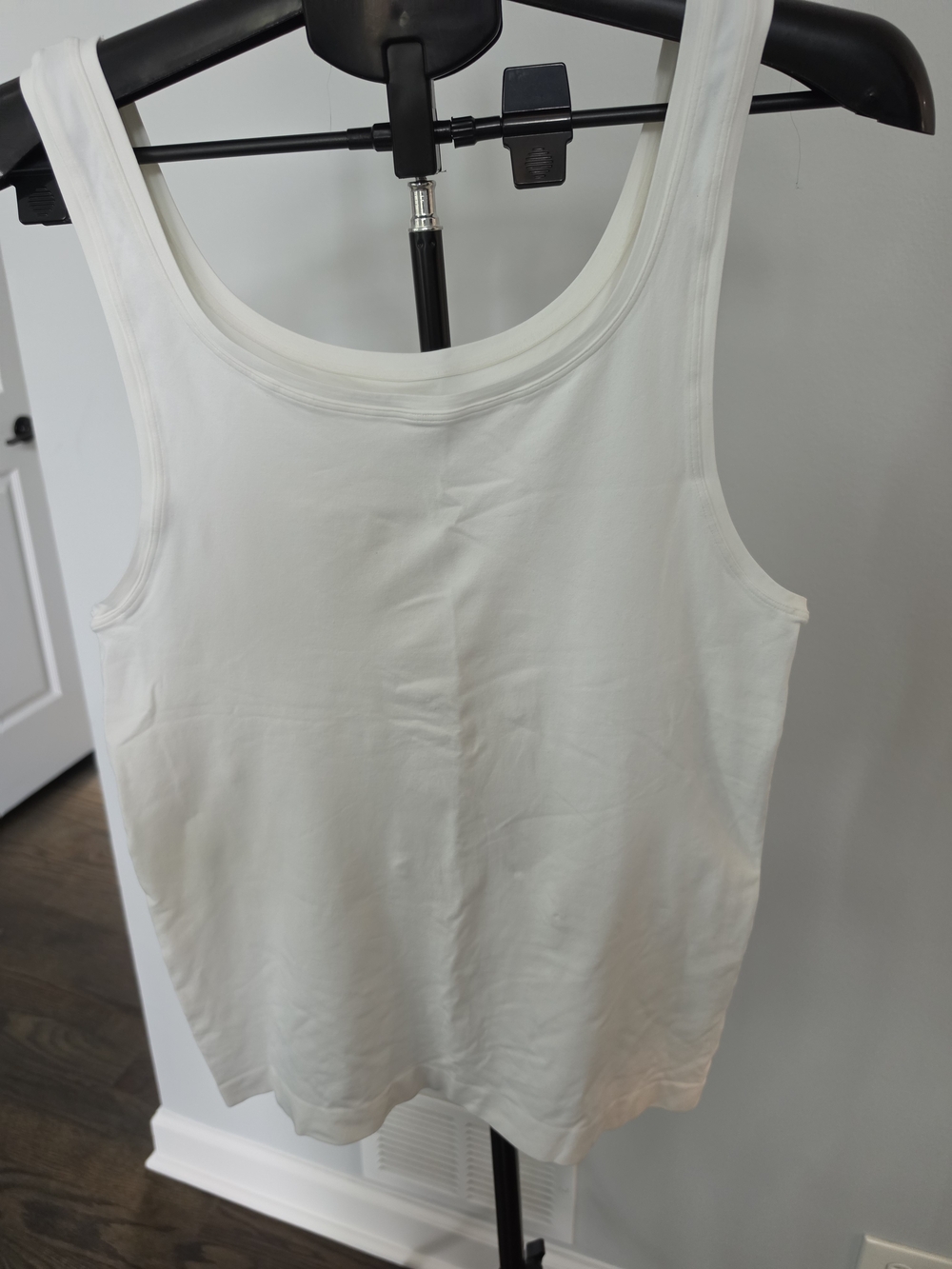 Soma White Scoop Neck Tank Top